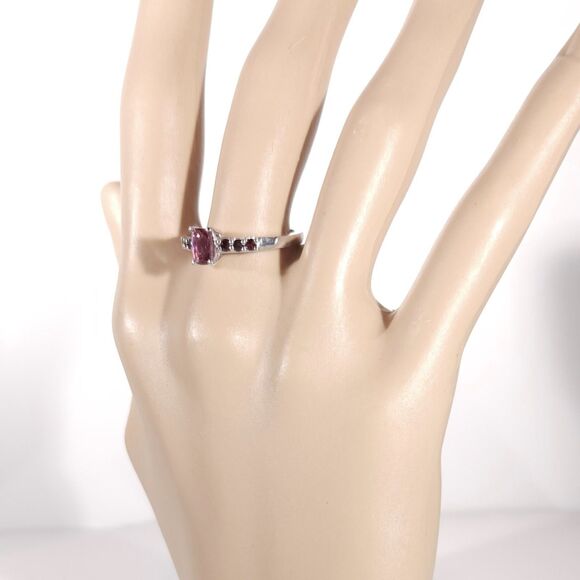 Bixbite and Garnet Ring Size 8 - Picture 8 of 8